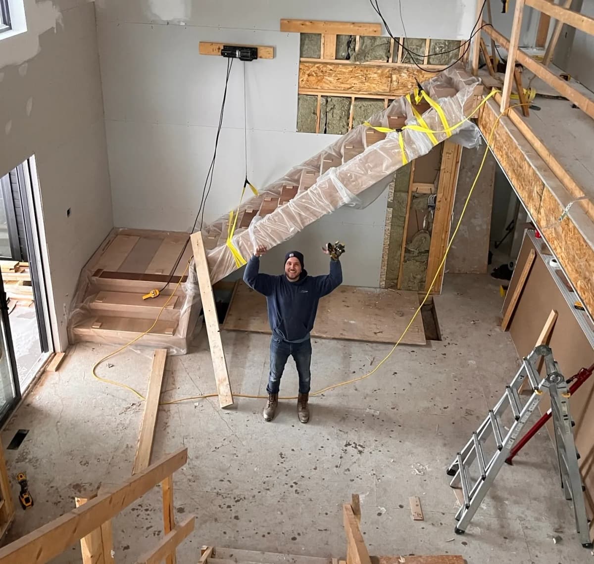 Kuzyn team member working on construction project